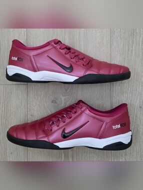 Nike Total 90 3 SP Patent Leather Sweet Beet Soccer IM7595-600 Womens Sz 7.5 New